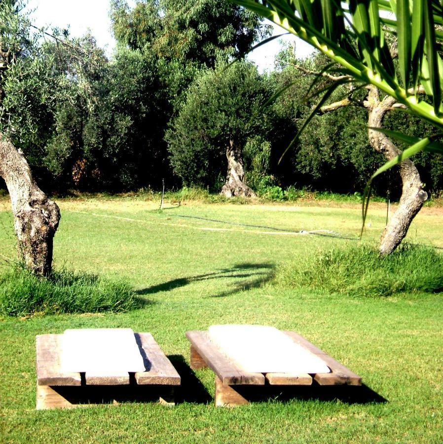 San Giovanni Suèrgiu Domus Antiga Appartamenti מראה חיצוני תמונה