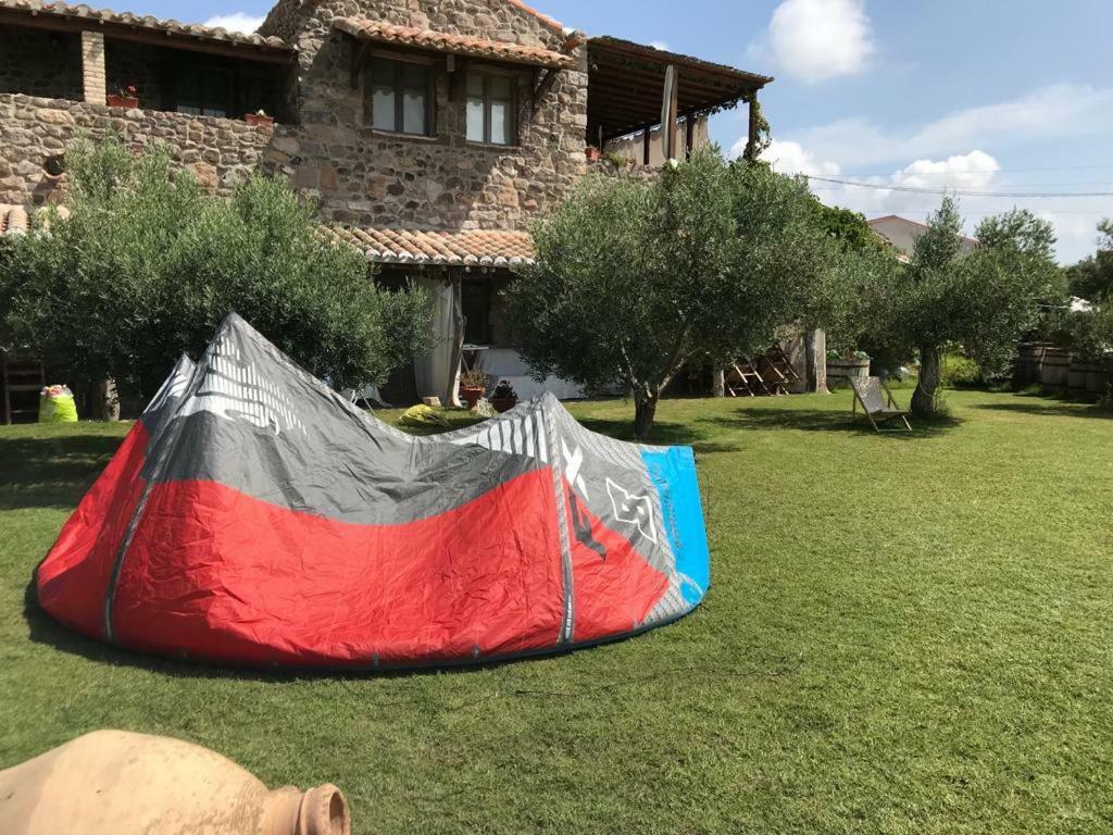 San Giovanni Suèrgiu Domus Antiga Appartamenti מראה חיצוני תמונה